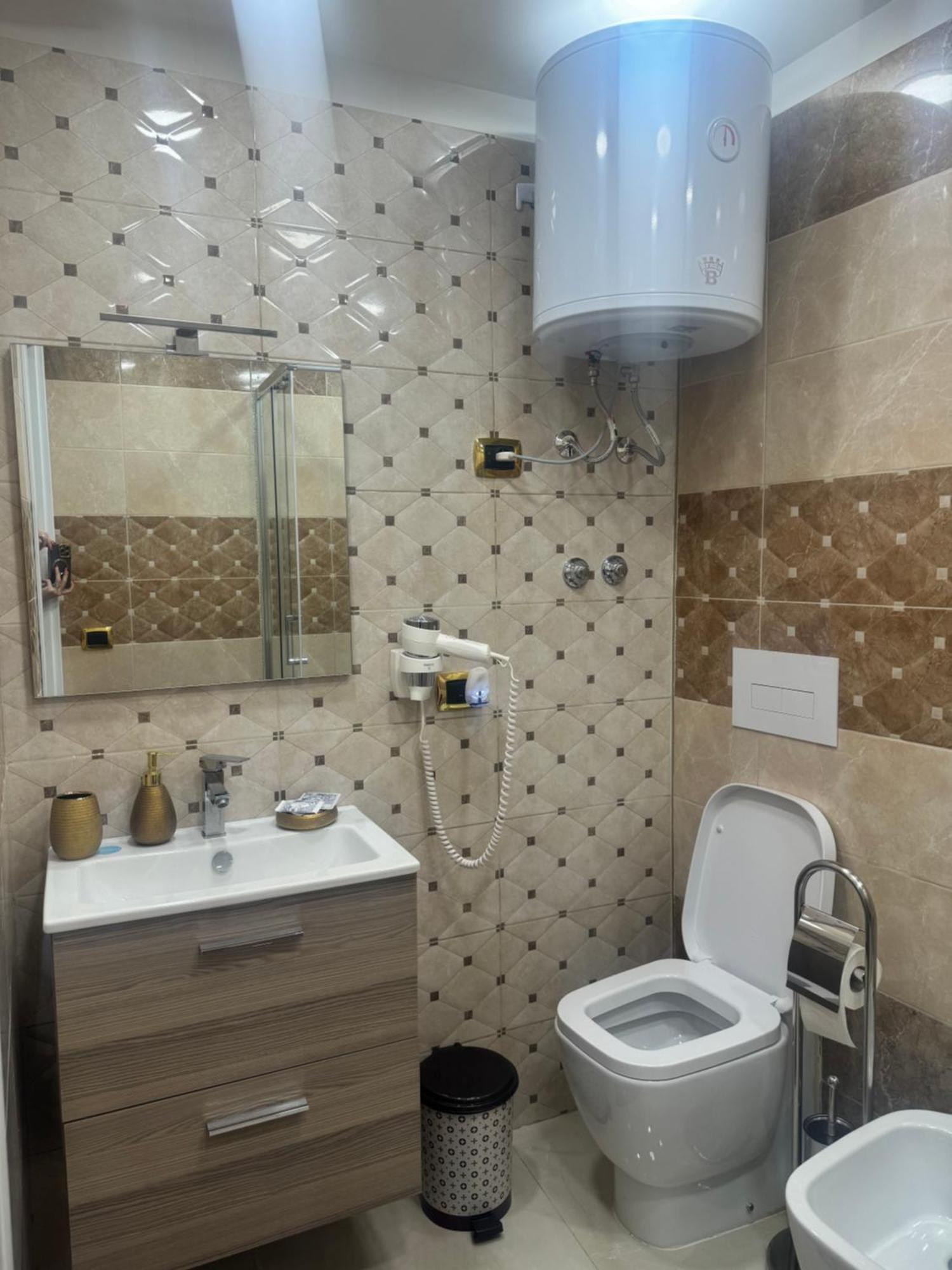 Chloehouse Apartment Naples Luaran gambar